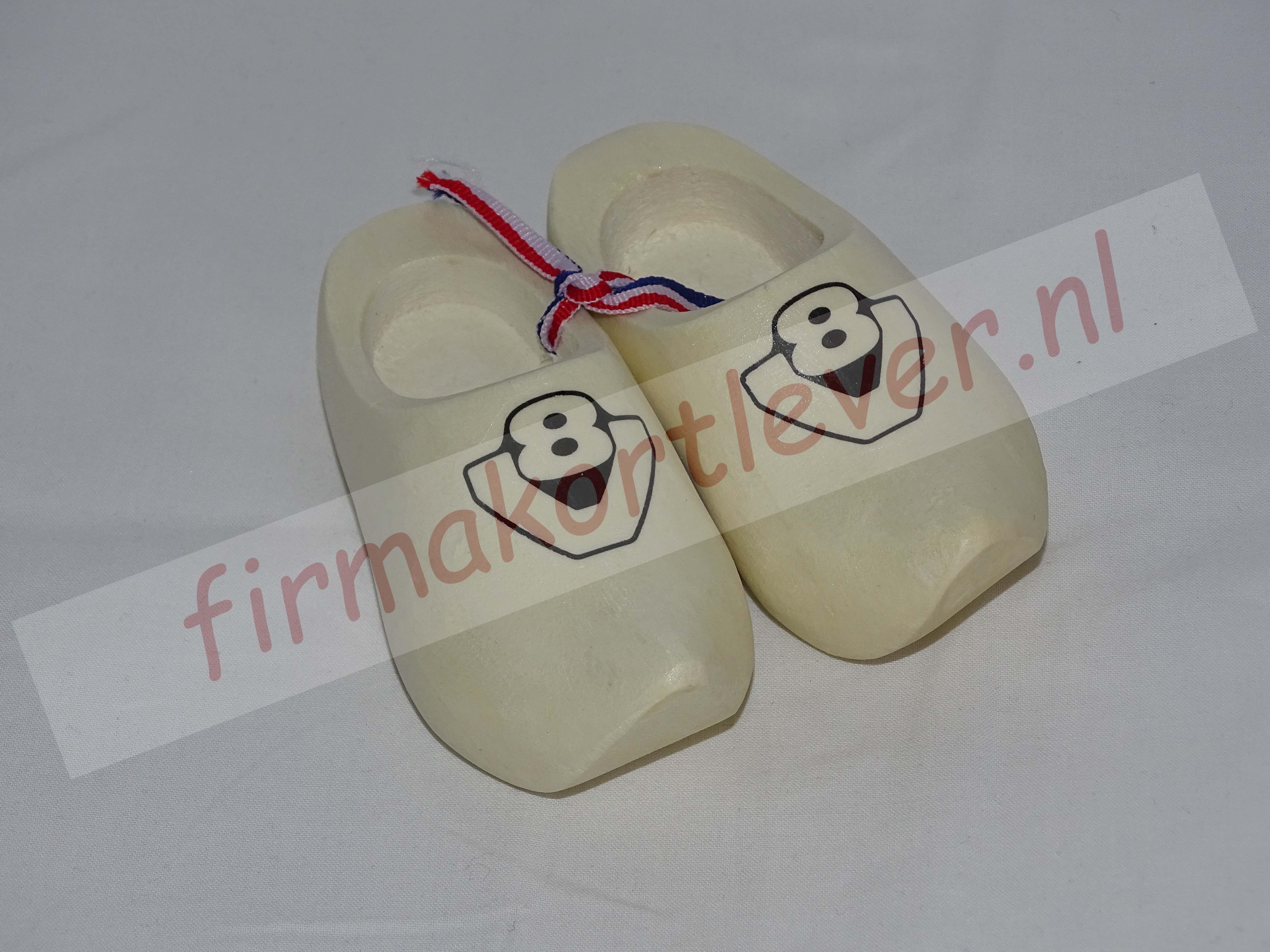 V8 dashboard klompjes