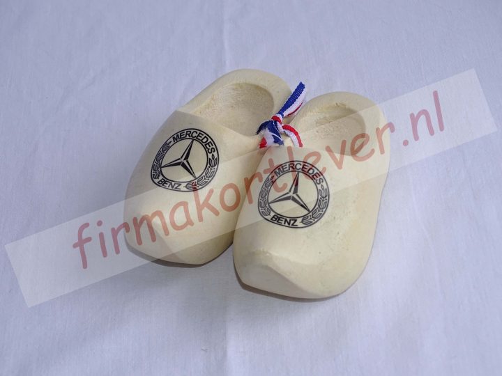Dashboard klompjes met Mercedes Benz logo