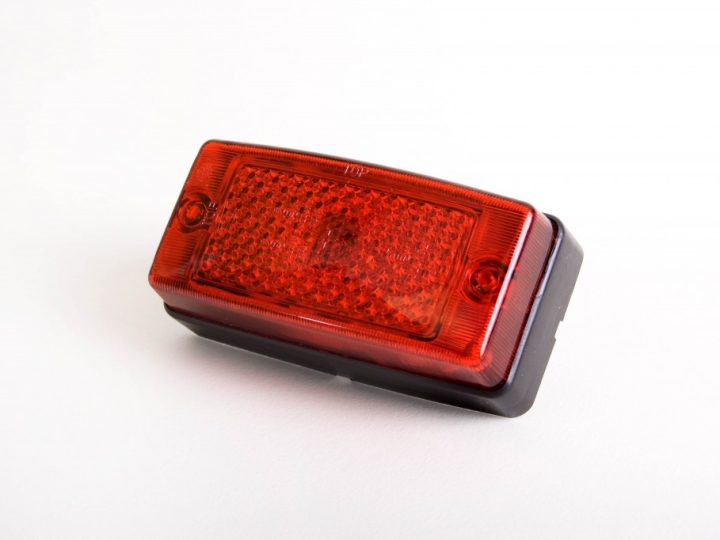 Hella zijmarkeringslamp rood met reflector