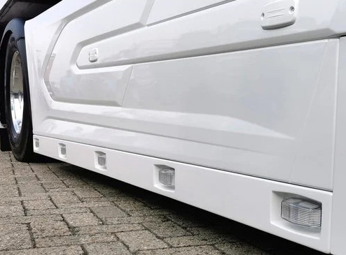 Solar Guard Sideskirt verlenger DAF met 5 dubbelbranders uitsparingen KKT